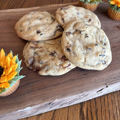 Monster Chocolate Chip Cookies