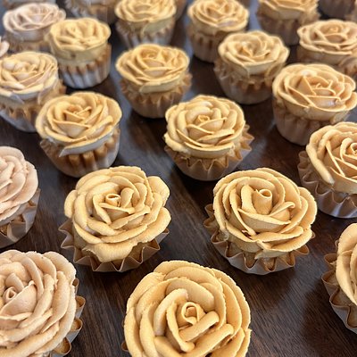 Mini Cupcakes (12)