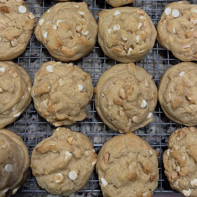 White Chocolate Macadamia 