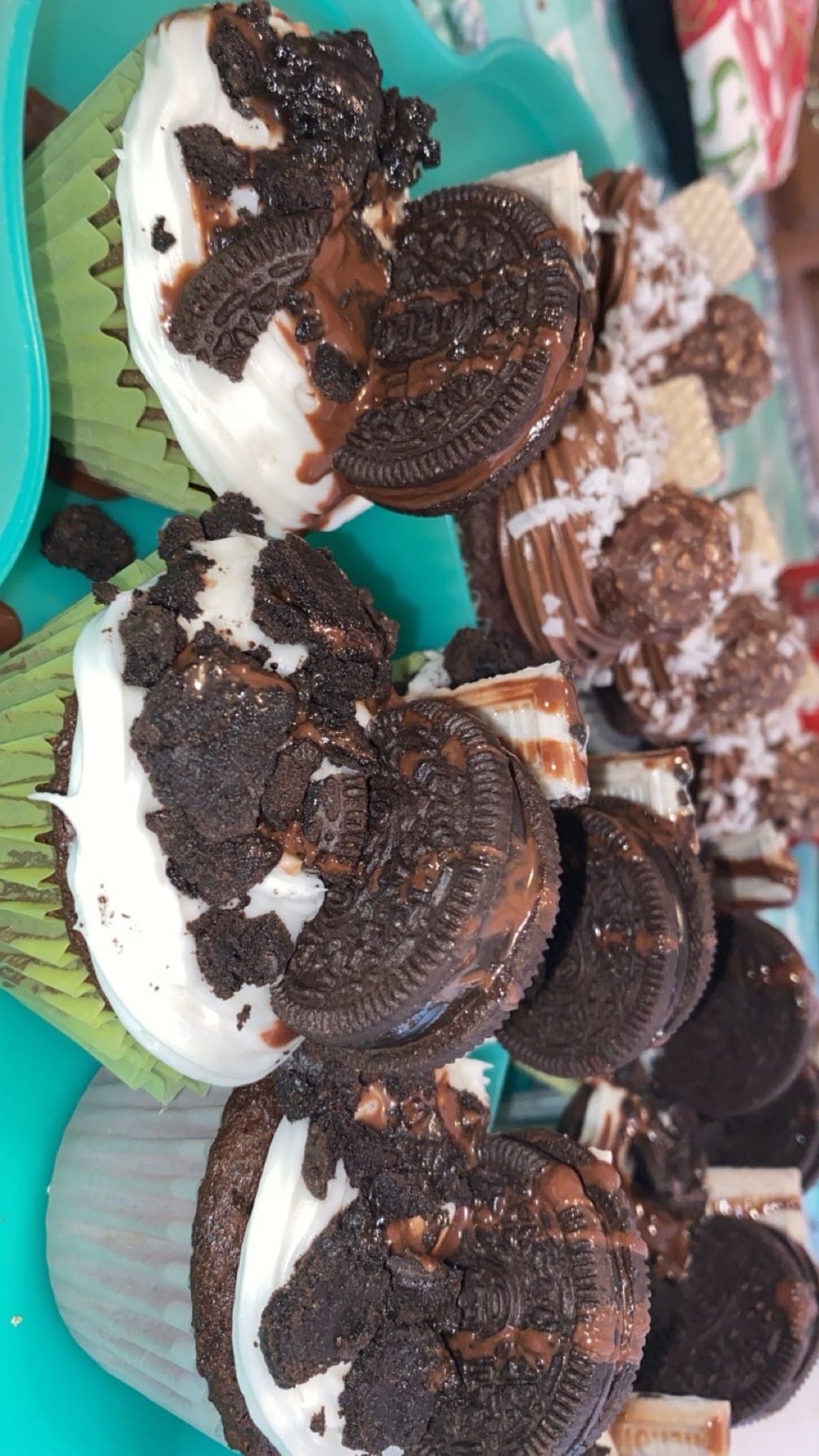 Chocolate Oreo Cupcakes