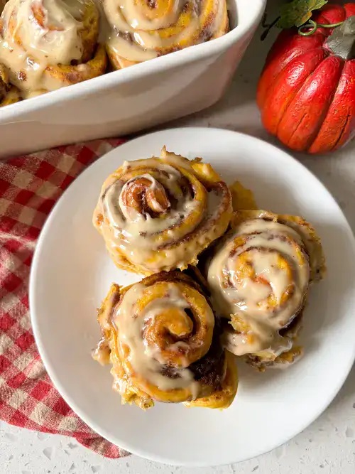 Half Dozen Sourdough Cinnamon Rolls W/ Cream Cheese Frosting