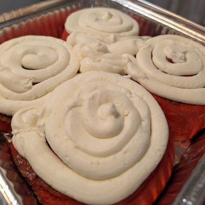 Red Velvet Cinnamon Rolls 