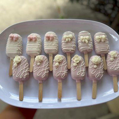 Cakesicles 