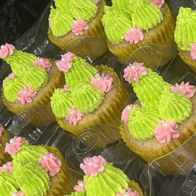 Custom Cupcake 