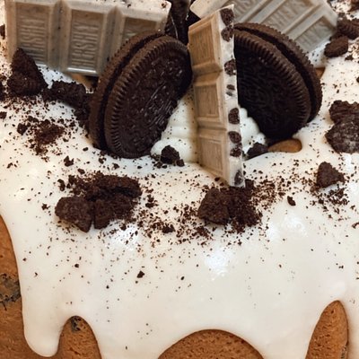 Cookies & Cream Pound Cake