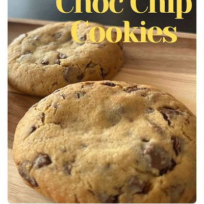 The BEST Chocolate Chip Cookie