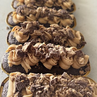 Reese’s Mini Cakes