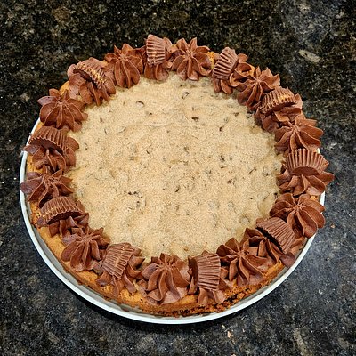 Reese's Cookie Cake 