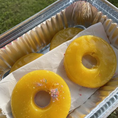 4 Candy Pineapples (Several Flavors Available ) 