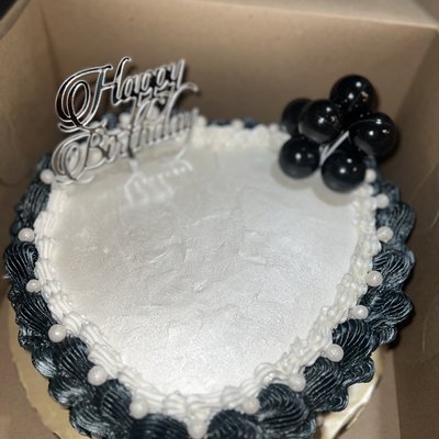 1 layer 10” Heart Cake 