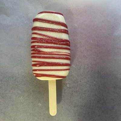 Large Cakesicles 
