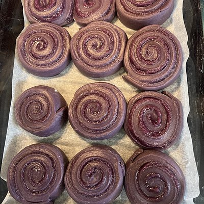 4ct. Ube Sourdough Cinnamon Rolls
