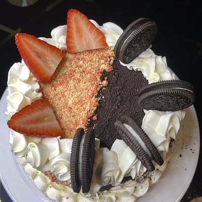 Signature Flavor Cakes