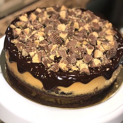 Reece’s Peanut Butter Cup Cheesecake