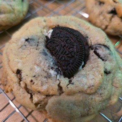 Oreo Cookies 1/2 Dozen (6)