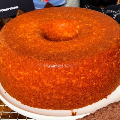 Fluted 9.5 Inch Poundcake 