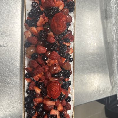 Berrys Platter With Strawberry Roses 