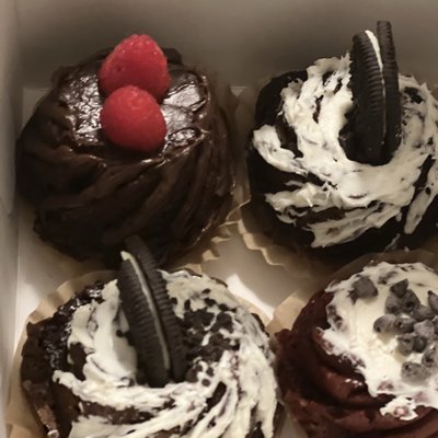Cookies And Cream Mini Cake 