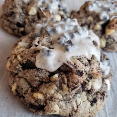 Cookies & Cream Cookie