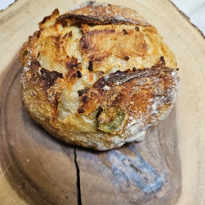 Jalapeño Cheddar Sourdough 