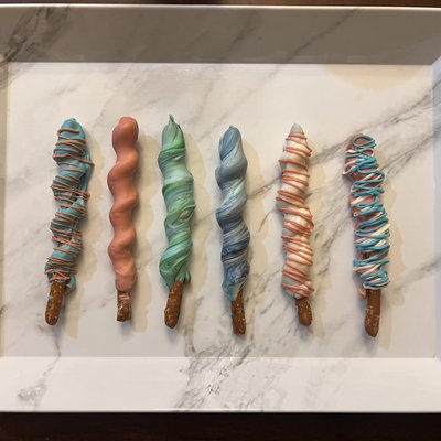 1 Caramel Swirl Pretzel Rod