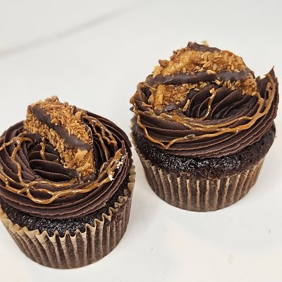 Caramel Coconut Cookie Cupcakes (6-Pack)