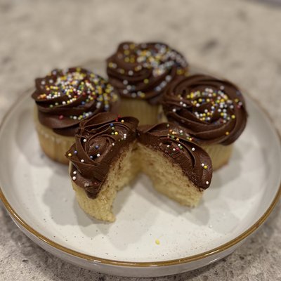 Yellow Cake Cupcakes