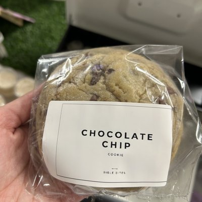Chocolate Chip Cookie