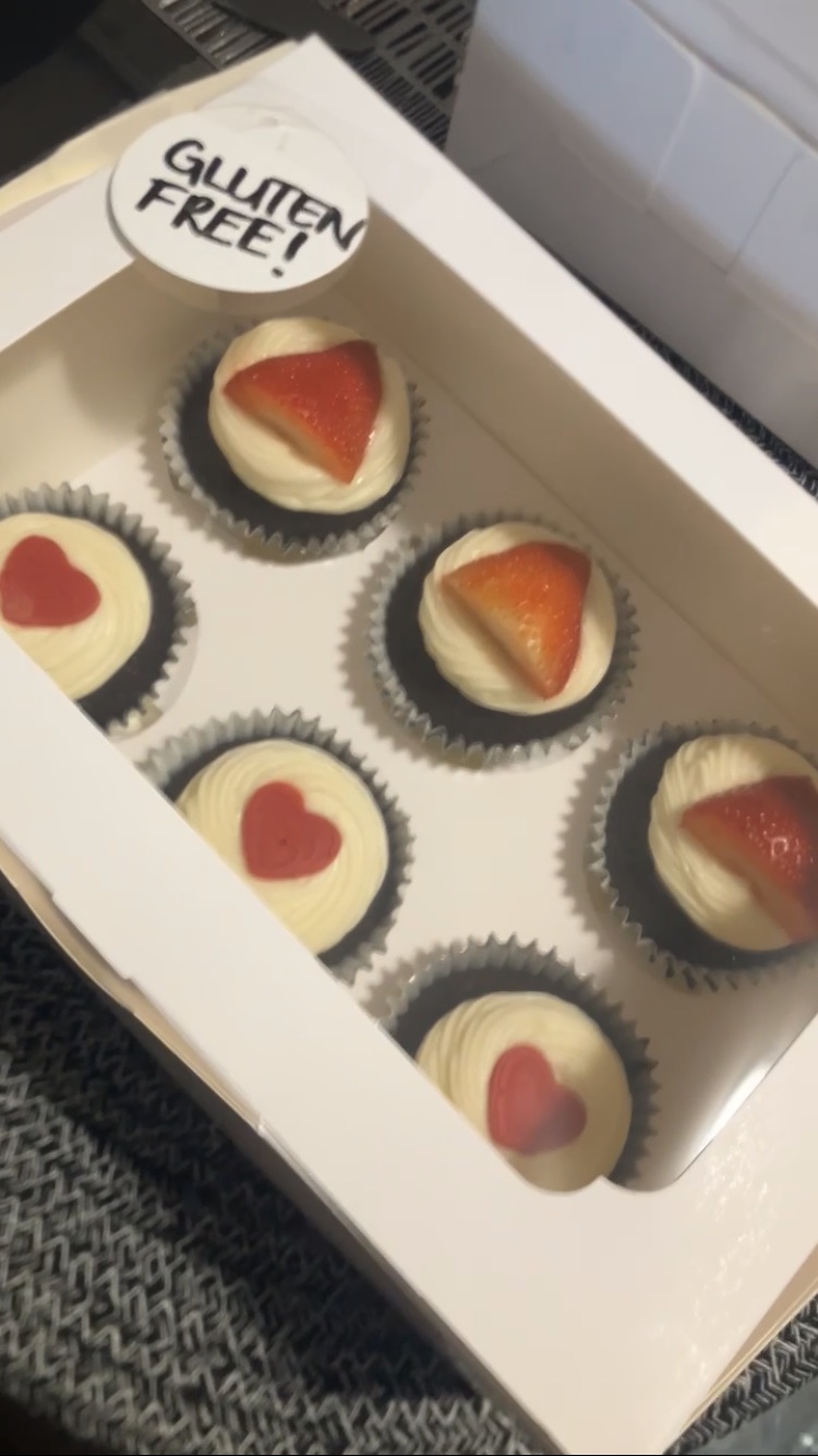 12 Gluten Free Cupcakes 