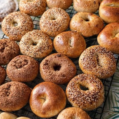 Jumbo Bagels (12 ct)