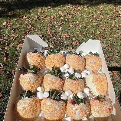 strawberry shortcake (dozen)