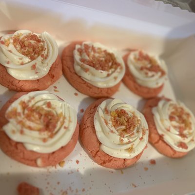 Strawberry shortcake cookies