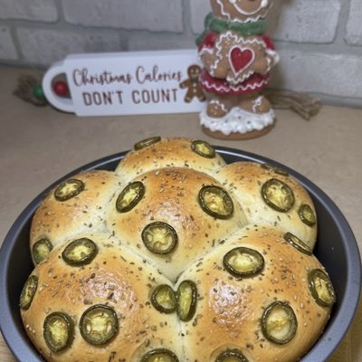 Stuffed Cheddar Jalapeño Rolls
