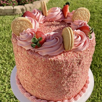 8” Circle Cake (4 Layer)