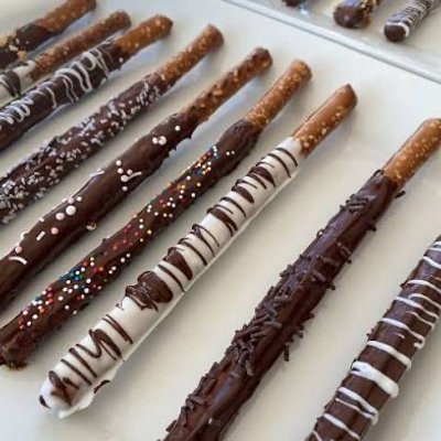 Chocolate Covered Pretzel Rods