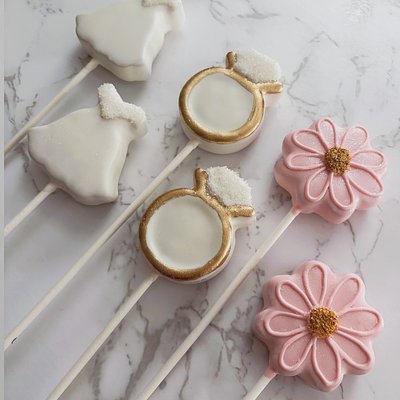 Shaped Cake Pops