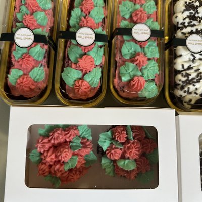 Red Velvet Mini Cakes 1 Dozen