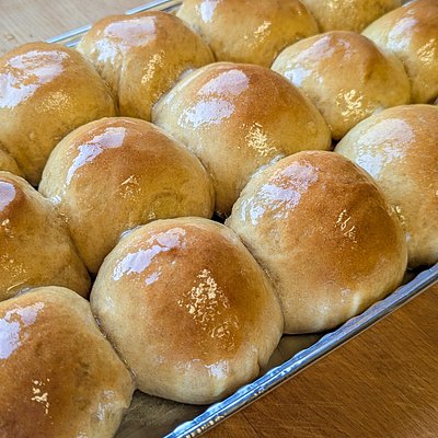 Honey Butter Dinner Rolls