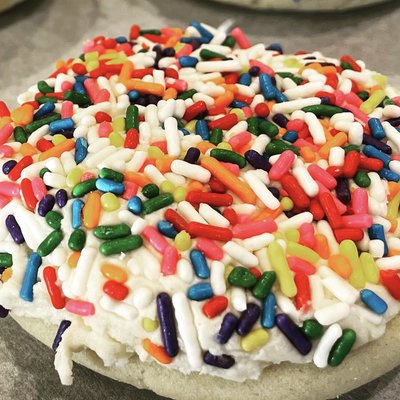 AMY’S FAMOUS FROSTING COOKIES