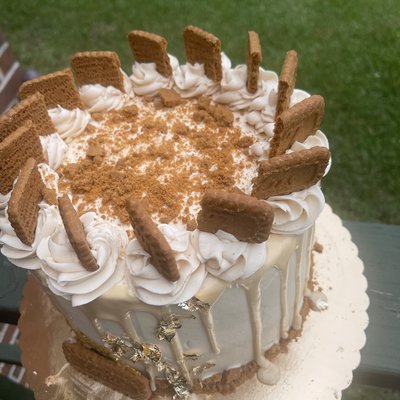 Biscoff 8" Cake