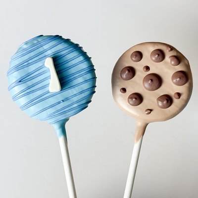 Custom Cake Pops