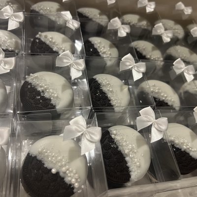 Decorated Oreos
