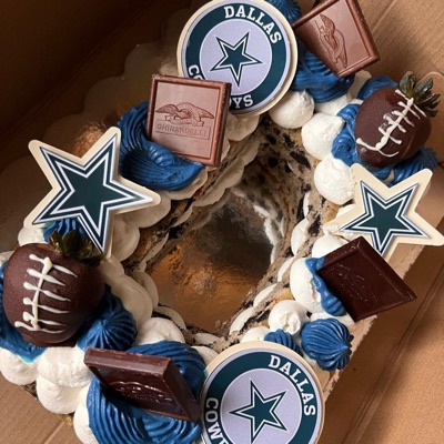 Letter Cakes (Available In 6in, 8in, 9in, 10 In)
