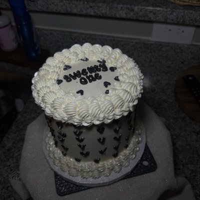 6" Custom Cake
