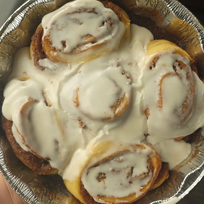 Cinnamon Rolls with Vanilla Icing