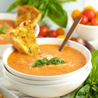 16 oz Tomato Basil Soup
