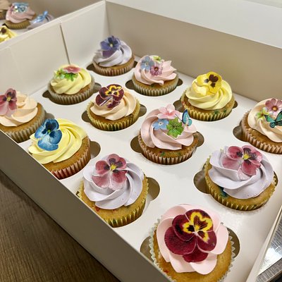 Floral Buttercream Frosted Cupcakes