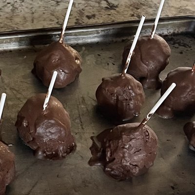 Strawberry Cake Pops Covered In Chocolate