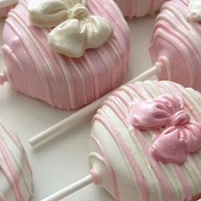 Cake Pop Pucks