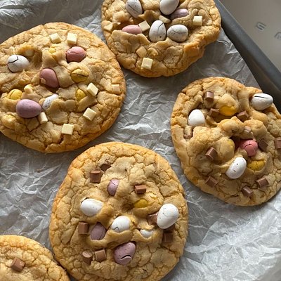 Brown Butter Mini Egg Cookies (6)